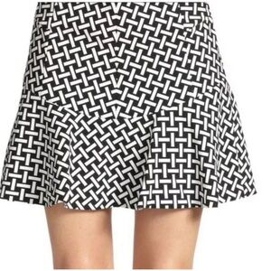 Diane von Furstenberg Black & White Geometric Print Skater Skirt, size 2